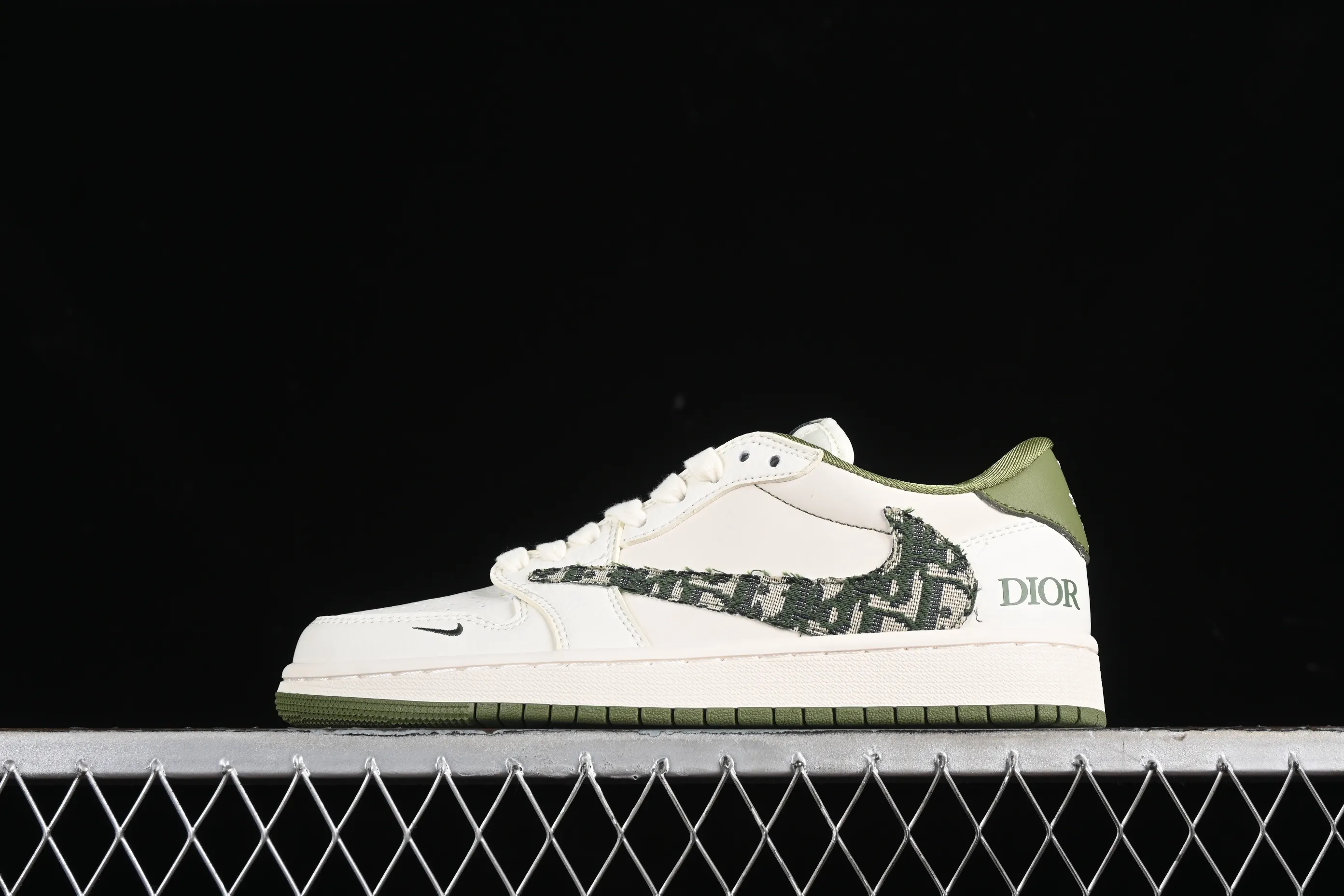 All categories Air Jordan Jordan series basketball shoes Air Jordan 1 Low High-end customized low-top sneakers Travis Scott x Fragment Design x Air Jordan 1 Low OG SP AJ1 Joe 1 Dior joint-off-white and green pattern low-top cultural casual sneakers DM6688-605